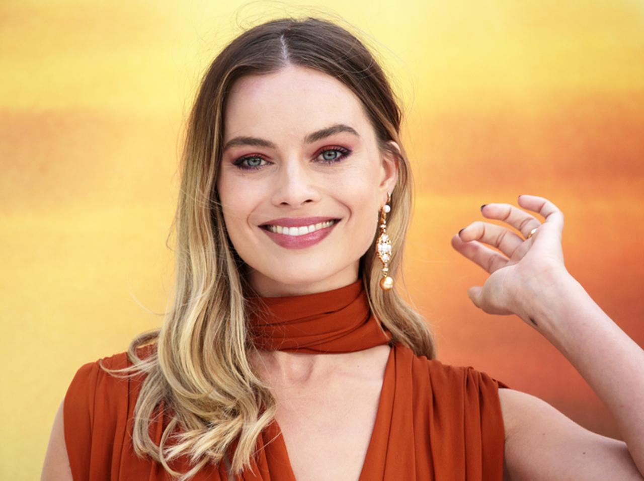 人気ブランド元職員、「CC」と「BCC」を間違え有名セレブたちの連絡先が丸見えに