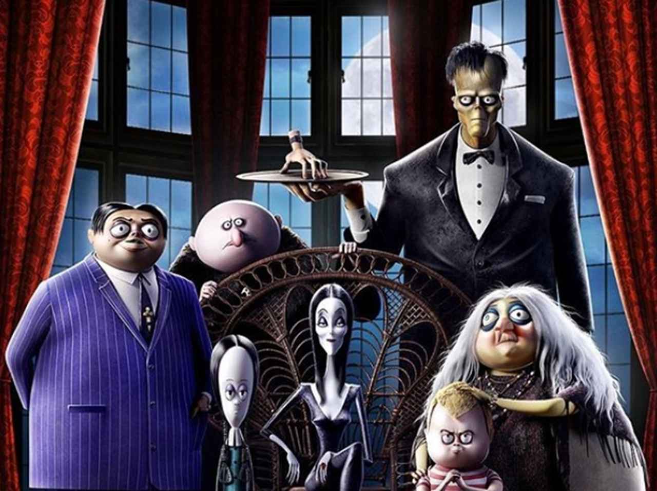 『アダムス・ファミリー』の最新予告編が公開、一家が引っ越し先で暴れまくる