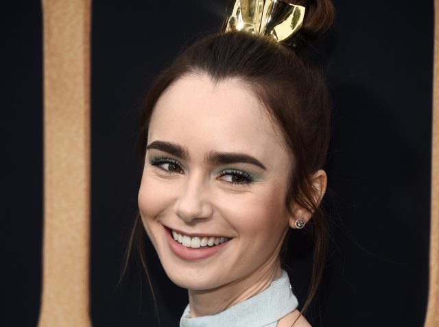 リリー・コリンズ、あの女優と“破局したばかり”の映画監督と交際