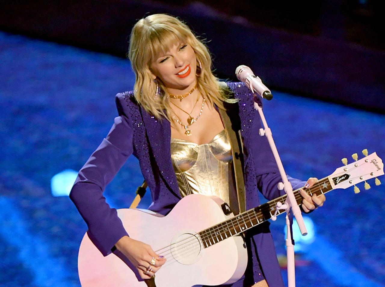 テイラー・スウィフトが断固として譲らなかった「粋な交換条件」に喝采【VMA 2019】