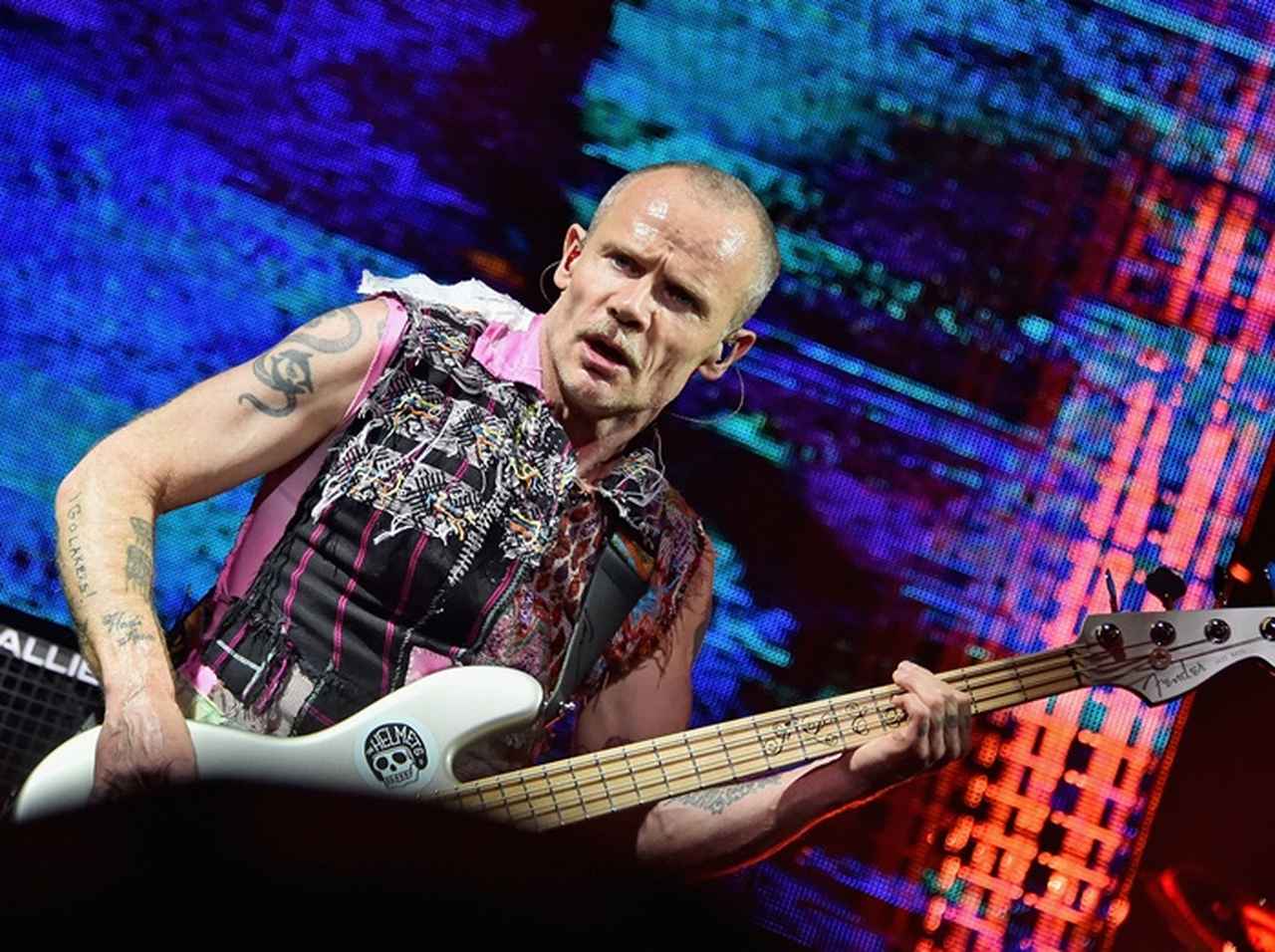 レッド・ホット・チリ・ペッパーズのフリーの頭が大変なことに