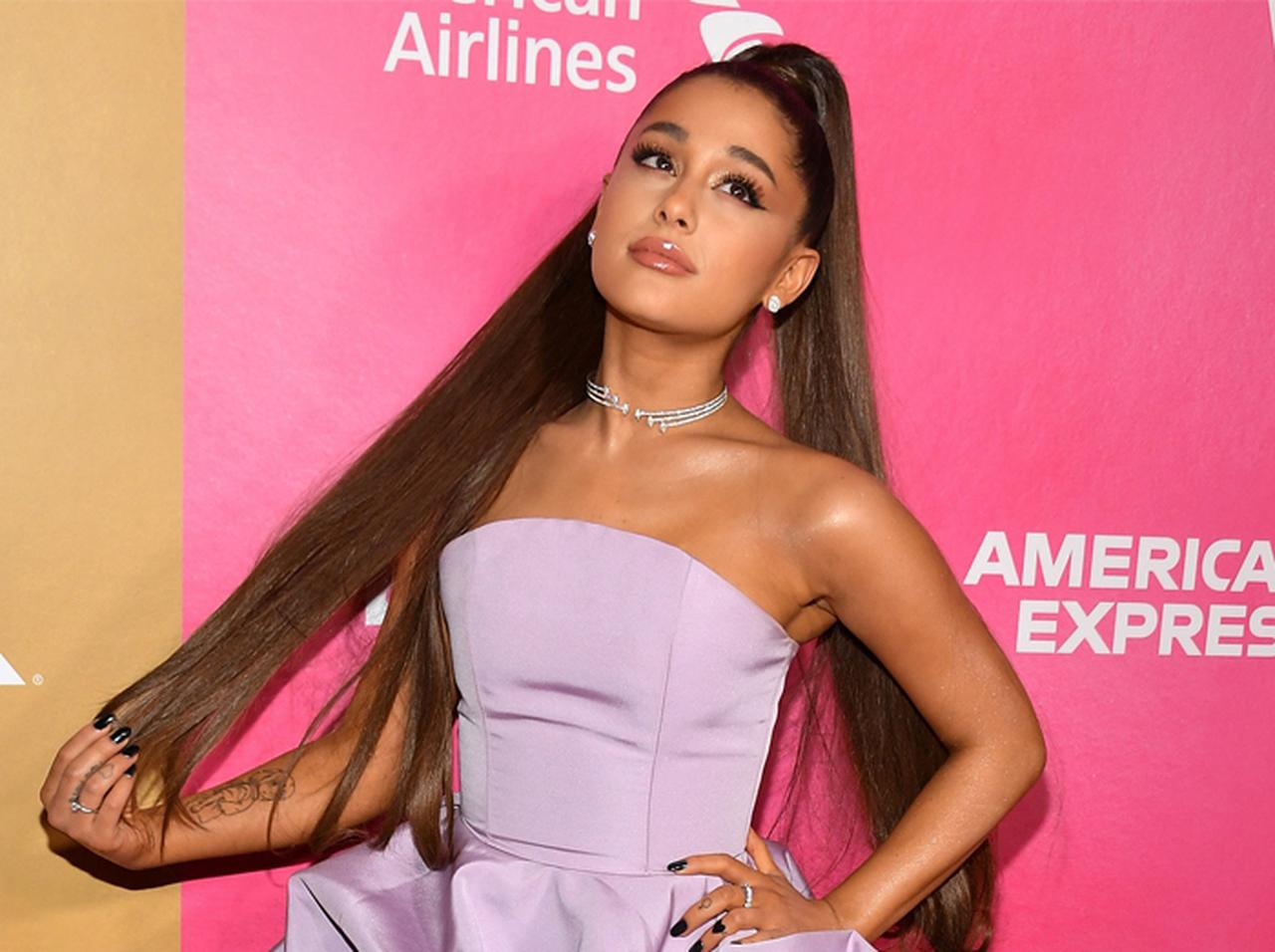 アリアナ・グランデの「地毛」がぐんぐん成長中！