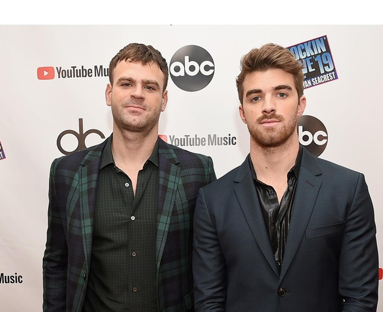 ザ・チェインスモーカーズ、ブラックピンクを両脇に抱え両手に花状態