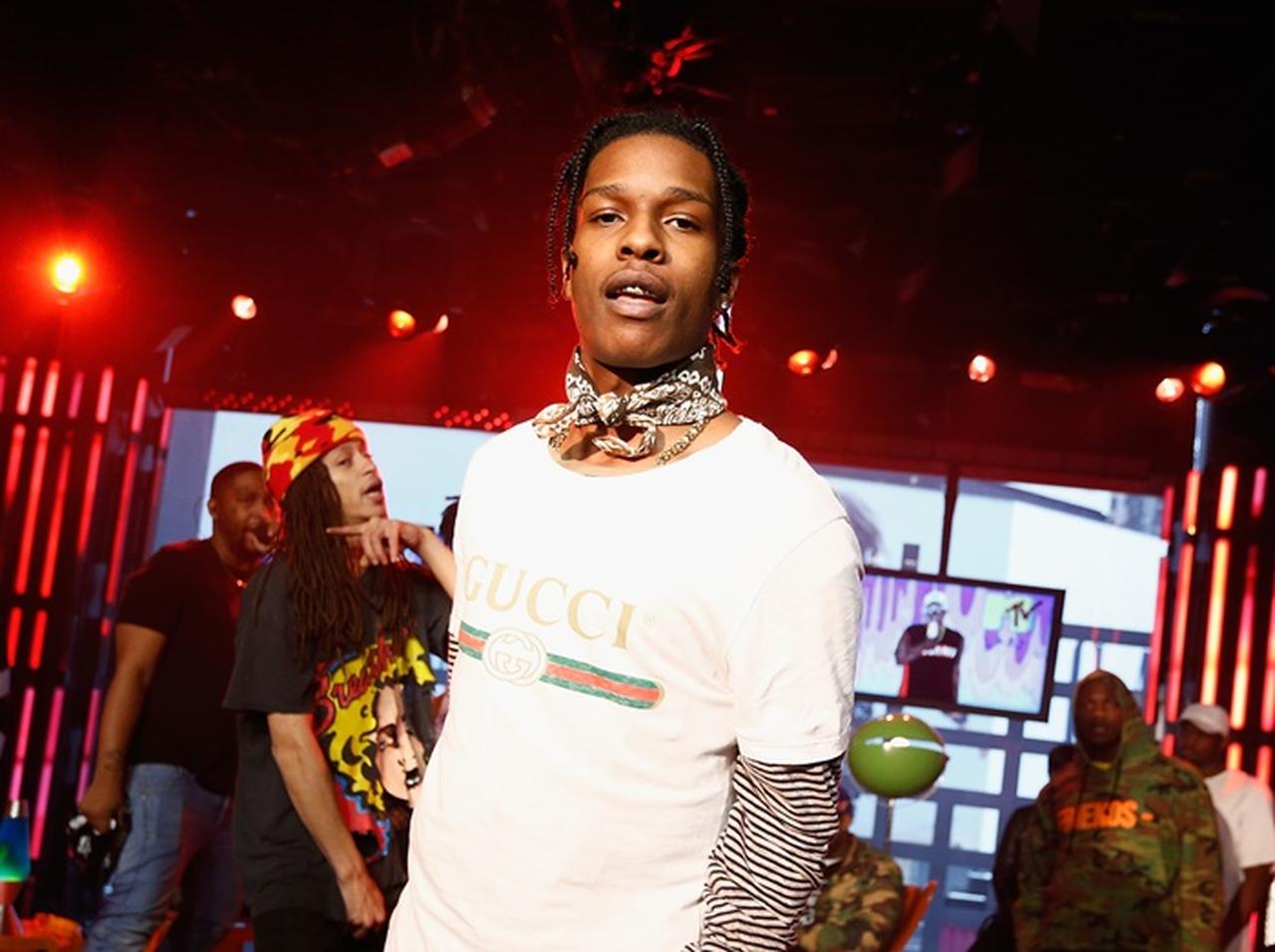 エイサップ・ロッキーが1ヵ月ぶりに米帰国、「12日間の一時釈放」中に元カノと再会＆公演の予定