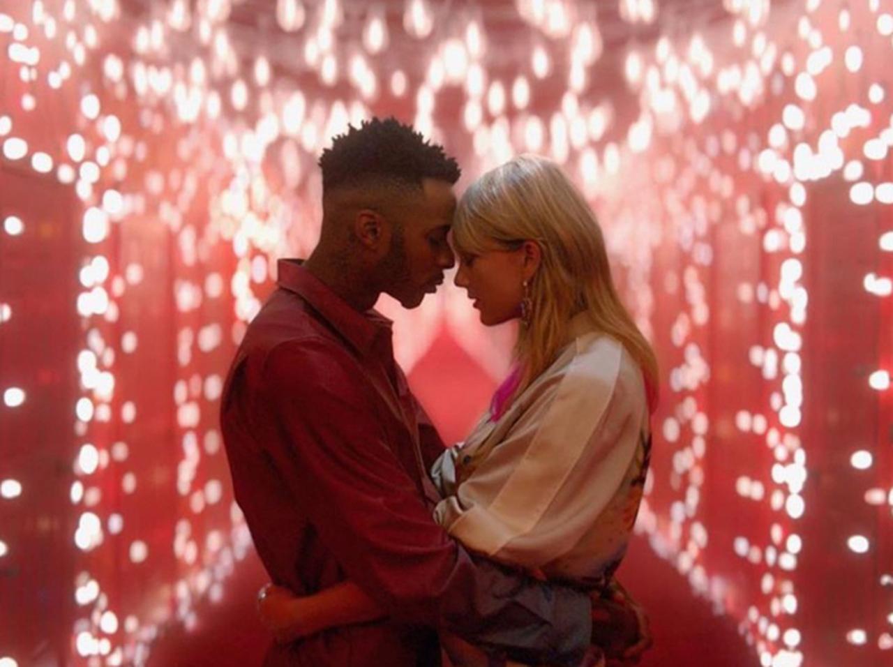 テイラー・スウィフト、“永遠の愛”を歌った「ラヴァー」のMVが公開！ラストシーンに鳥肌