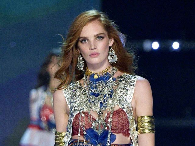 ヴィクシーエンジェル実践！起きて20分で家を出られる「メイク法」