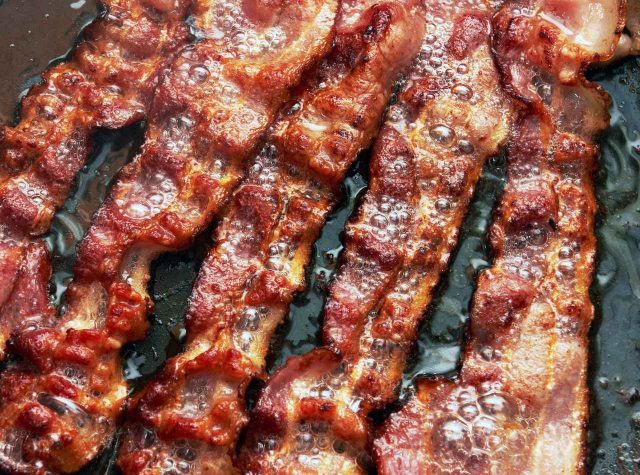 ベーコン食べるだけで日給11万円の単発バイト「ベーコン・インターン」が求人中