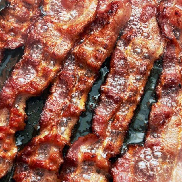 ベーコン食べるだけで日給11万円の単発バイト「ベーコン・インターン」が求人中