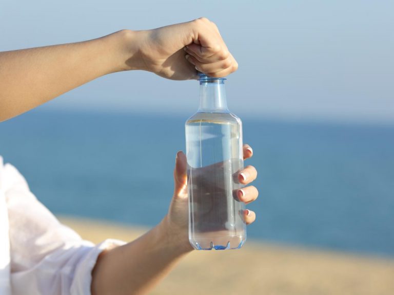 SNSトレンドはペットボトルに「アレ」を詰めた写真!# fillthebottle って?