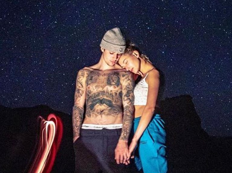ヘイリー・ビーバー、結婚記念日にジャスティンと日本で撮影した「秘蔵写真」を公開