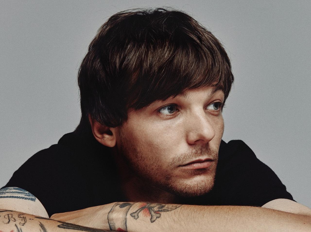 1Dルイ・トムリンソン、 最新シングル「キル・マイ・マインド」MVが解禁&コメント到着