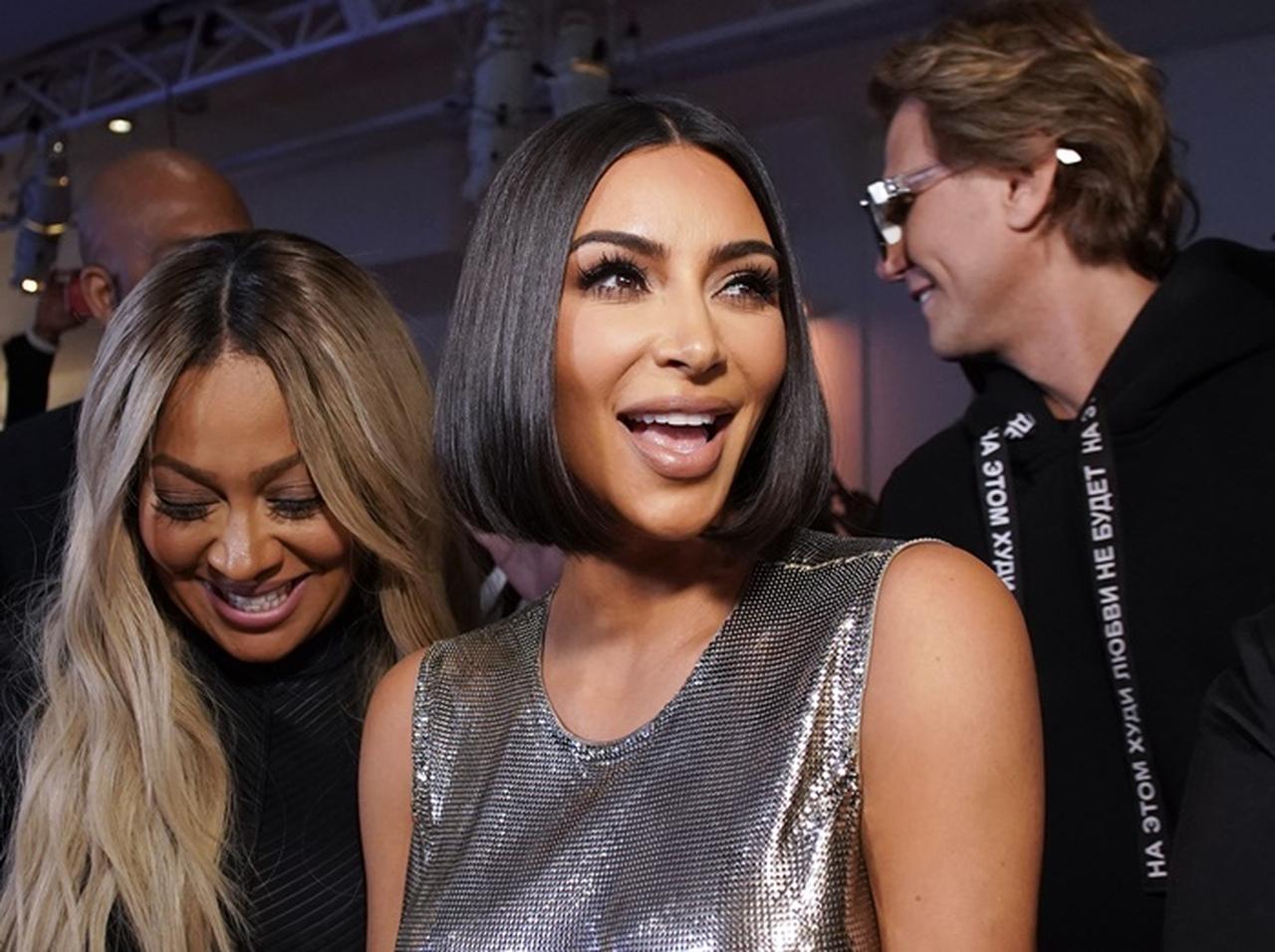 キム・カーダシアン、初出産の直前に「アノ部分」の毛を処理