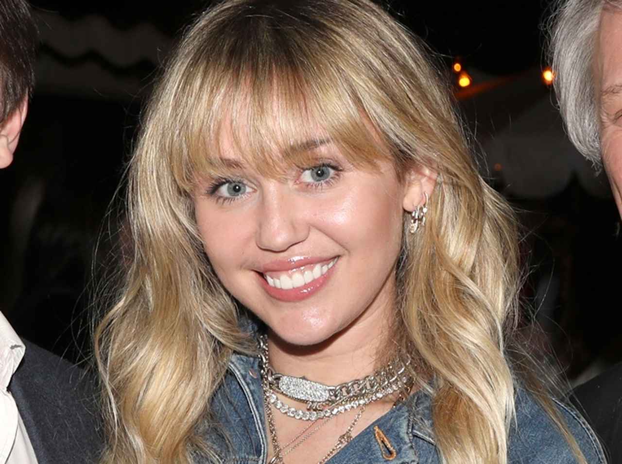 離婚と破局を経験したマイリー・サイラス、「意味深」なメッセージを残す