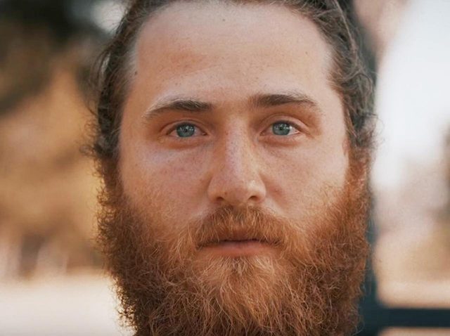 「戦場のメリークリスマス」をサンプリングした哀愁漂うラップソングが秋にぴったりの神曲