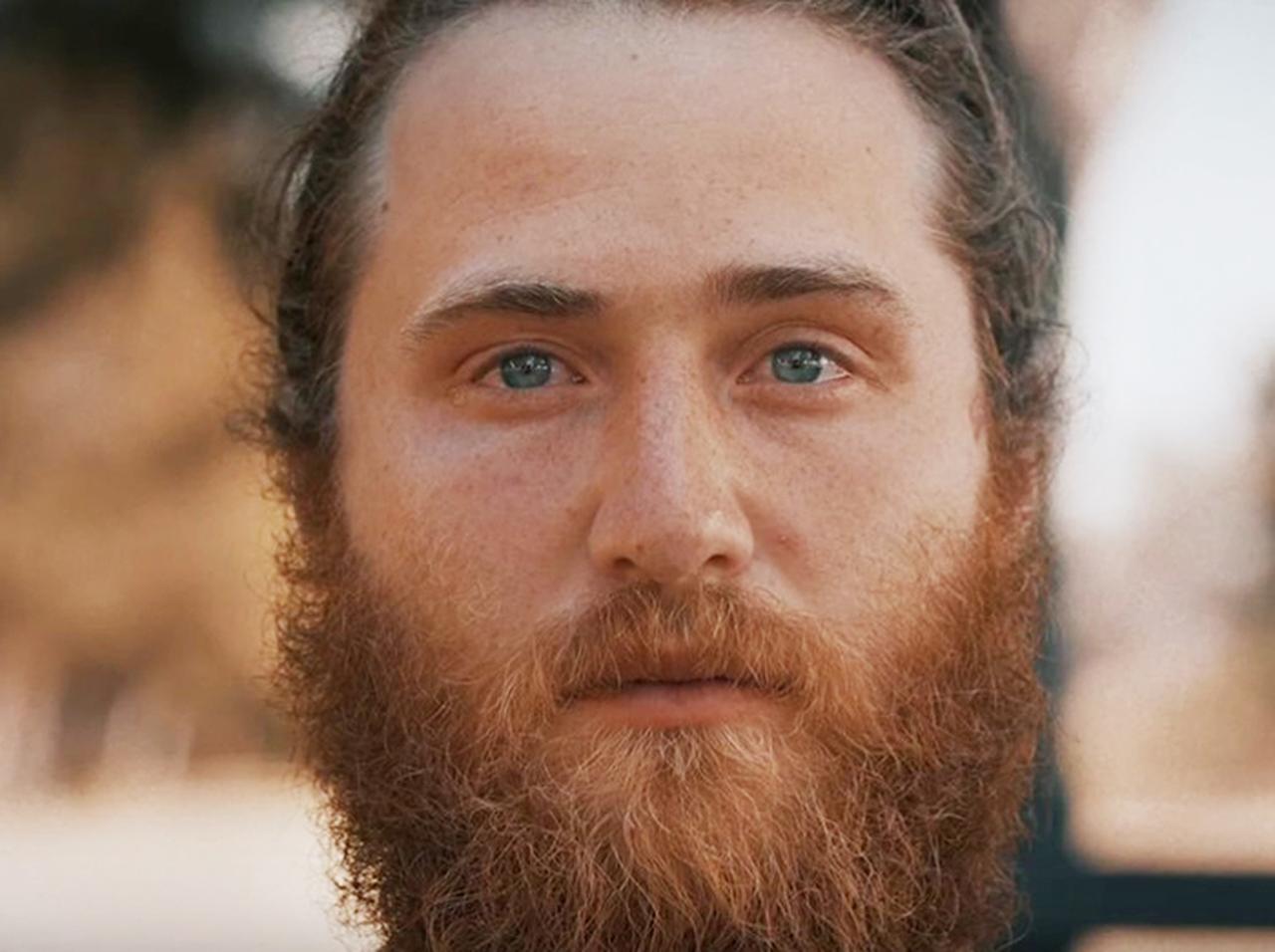 「戦場のメリークリスマス」をサンプリングした哀愁漂うラップソングが秋にぴったりの神曲