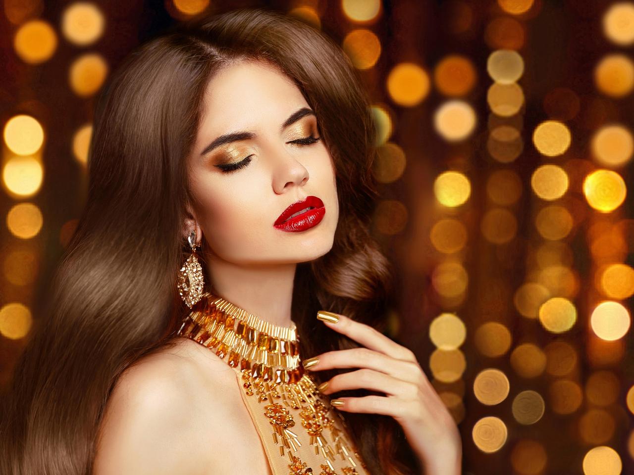 アイシャドウを粉落ちさせない簡単メイクテク