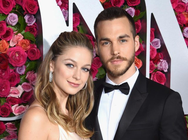 『SUPERGIRL／スーパーガール』メリッサ・ブノワとクリス・ウッドが“2人らしい”結婚式