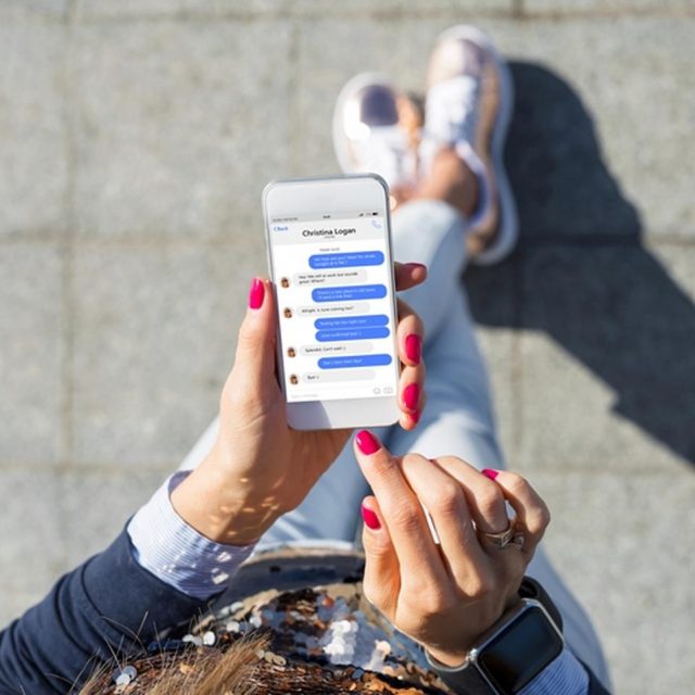死者をよみがえらせるアプリ「Replika」が、リアル『ブラック・ミラー』