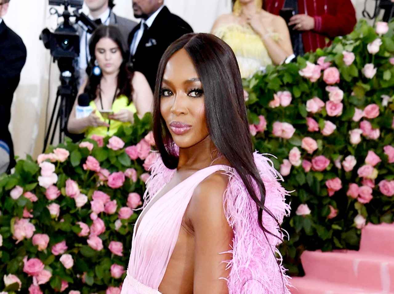 ナオミ・キャンベル、水原希子と草彅剛の「人形遊び」にSNSで反応