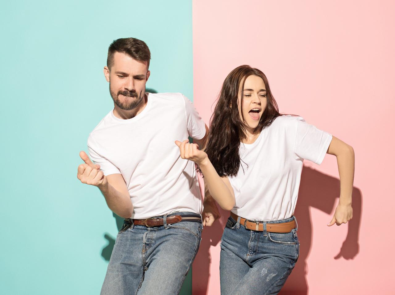 レースやサテンの「ブラジャー」を身につける『彼女持ちの男性』が増加中