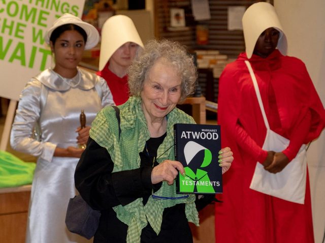 『ハンドメイズ・テイル』原作の続編、ハプニング乗り越え3日で12万部売り上げる