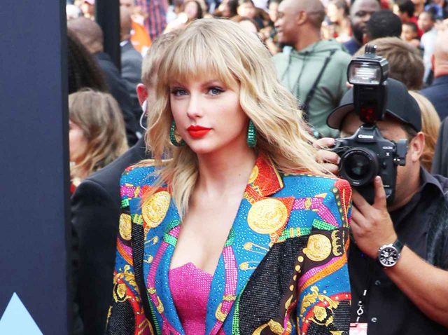 テイラー・スウィフト、「無茶なデートプラン」にまつわる誤解を払拭