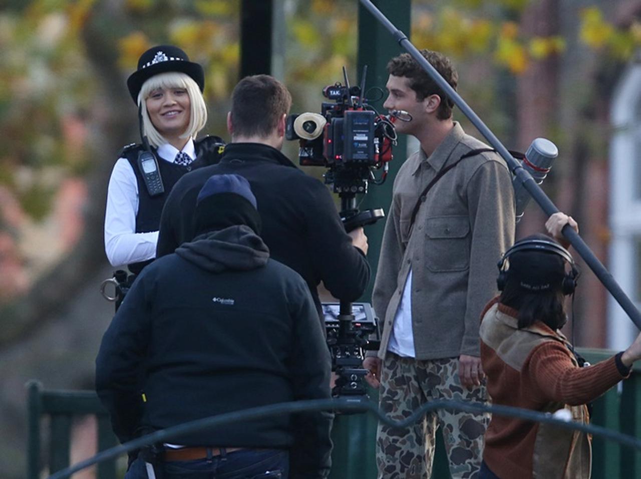 ジュード・ロウのイケメン息子、リメイク版『オリヴァー・ツイスト』でリタ・オラと共演【写真アリ】