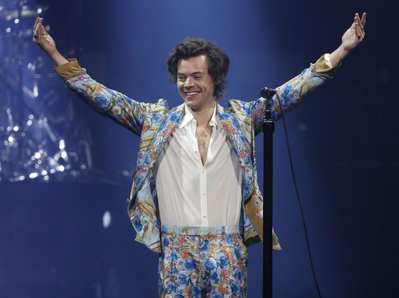 ハリー・スタイルズ、約2年半ぶりの新曲「ライツ・アップ」をリリース