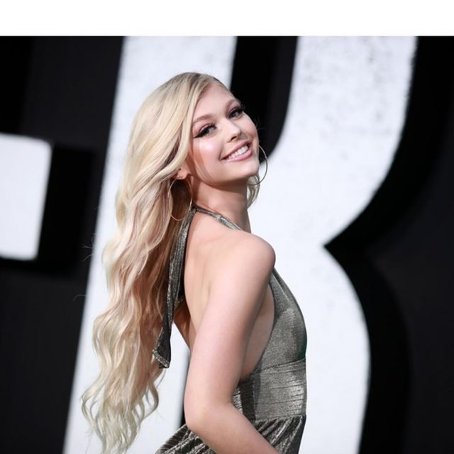 ローレン・グレイ、代名詞のブロンドヘアを一新してイメチェン