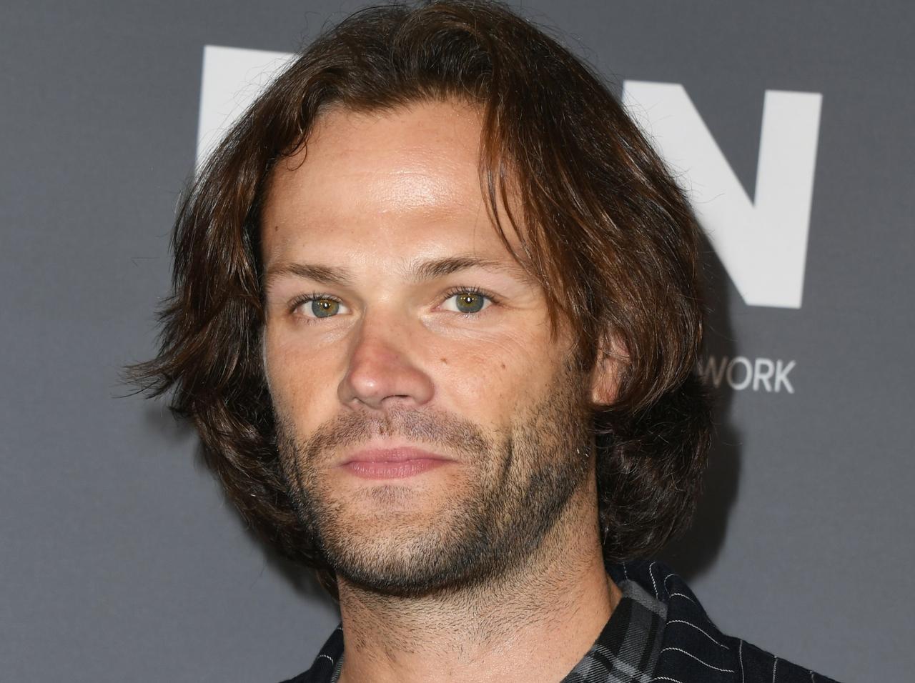 『スーパーナチュラル』ジャレッド・パダレッキが暴行の容疑で逮捕