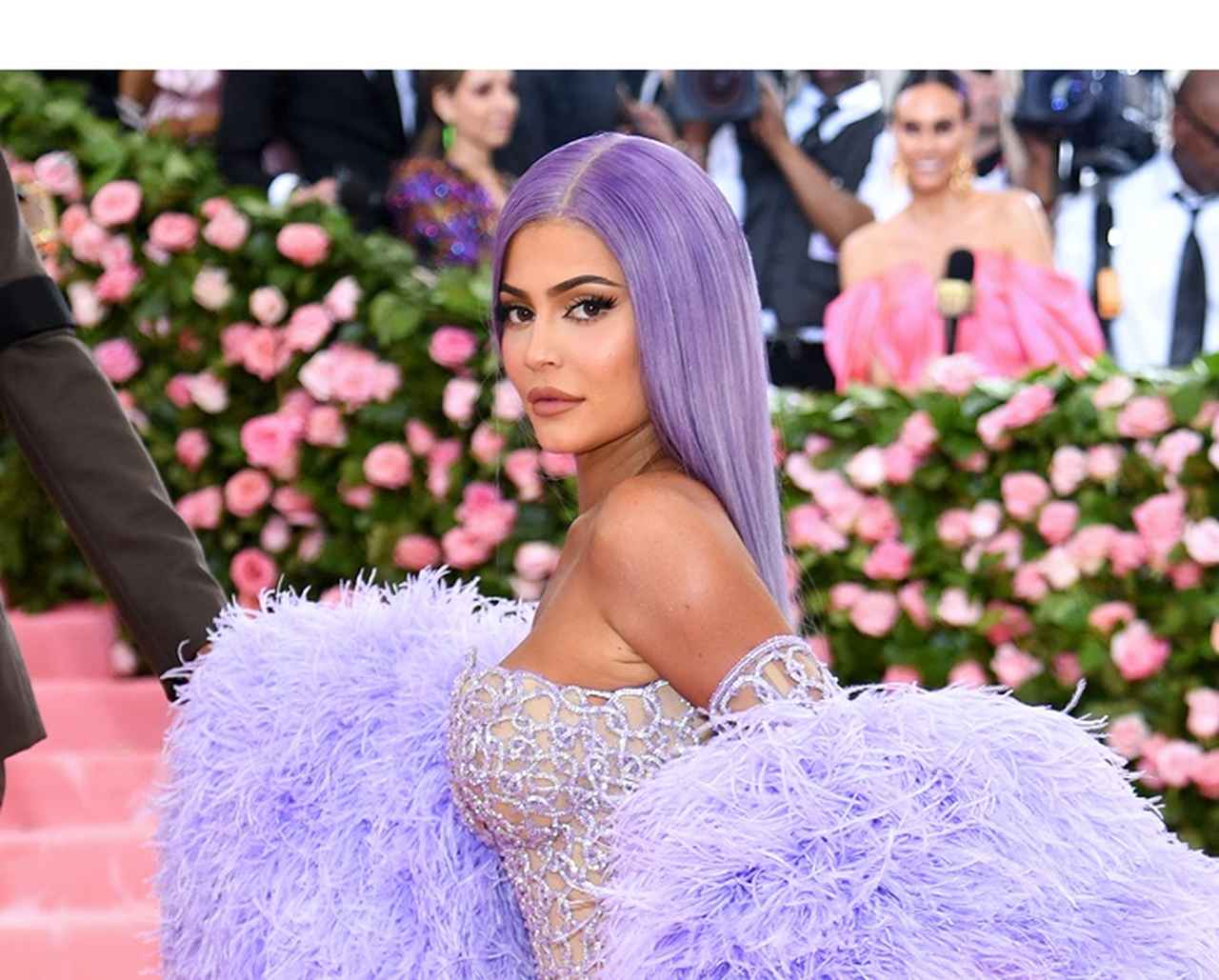 カイリー・ジェンナー1歳娘、ハロウィンの仮装はまさかの母親カイリー