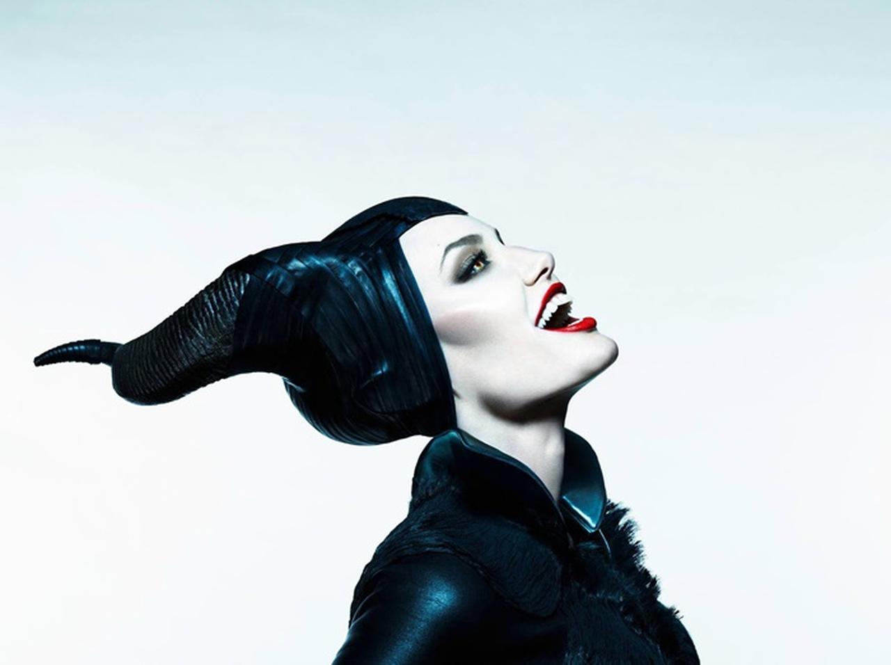 『マレフィセント2』で進化したレッドリップはどこのブランド?