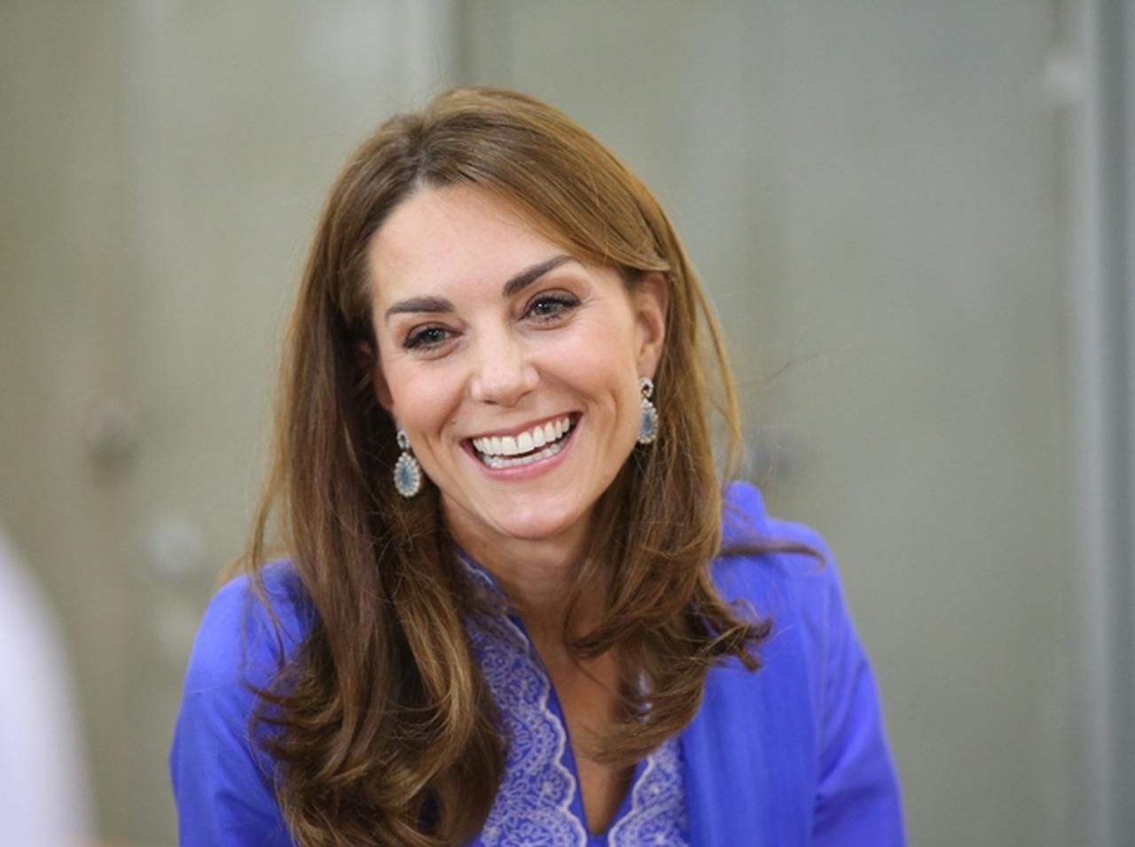 キャサリン妃、「おもちゃ」のティアラでも『リアル・プリンセス』の風格