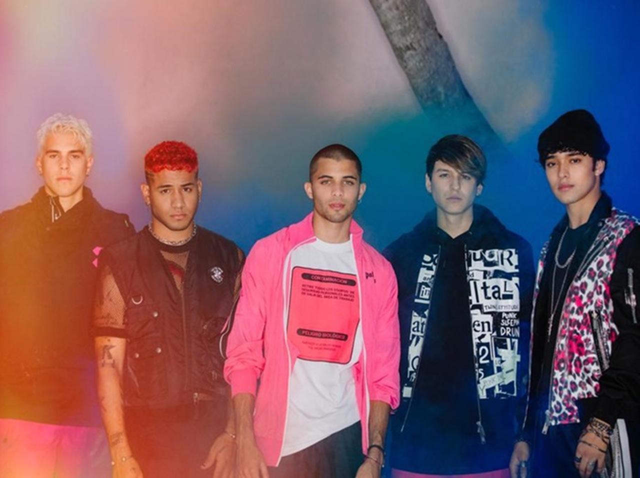 CNCOが美女とキスしちゃうの!?見てる人をじれったくさせるMVを公開