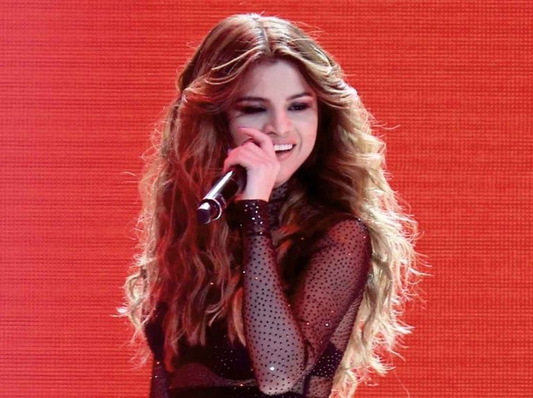 セレーナ・ゴメス、ジャスティン・ビーバーを連想させる歌詞が出てくる新曲が切ない…【歌詞全訳アリ】