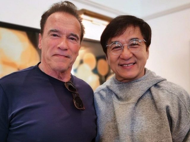 シュワちゃんとジャッキー・チェンが再会！インスタで互いを褒め合う姿がほほえましい