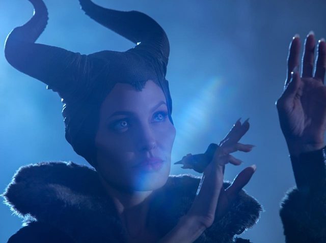 『マレフィセント』の「魔法の色」には重要な意味が込められていた