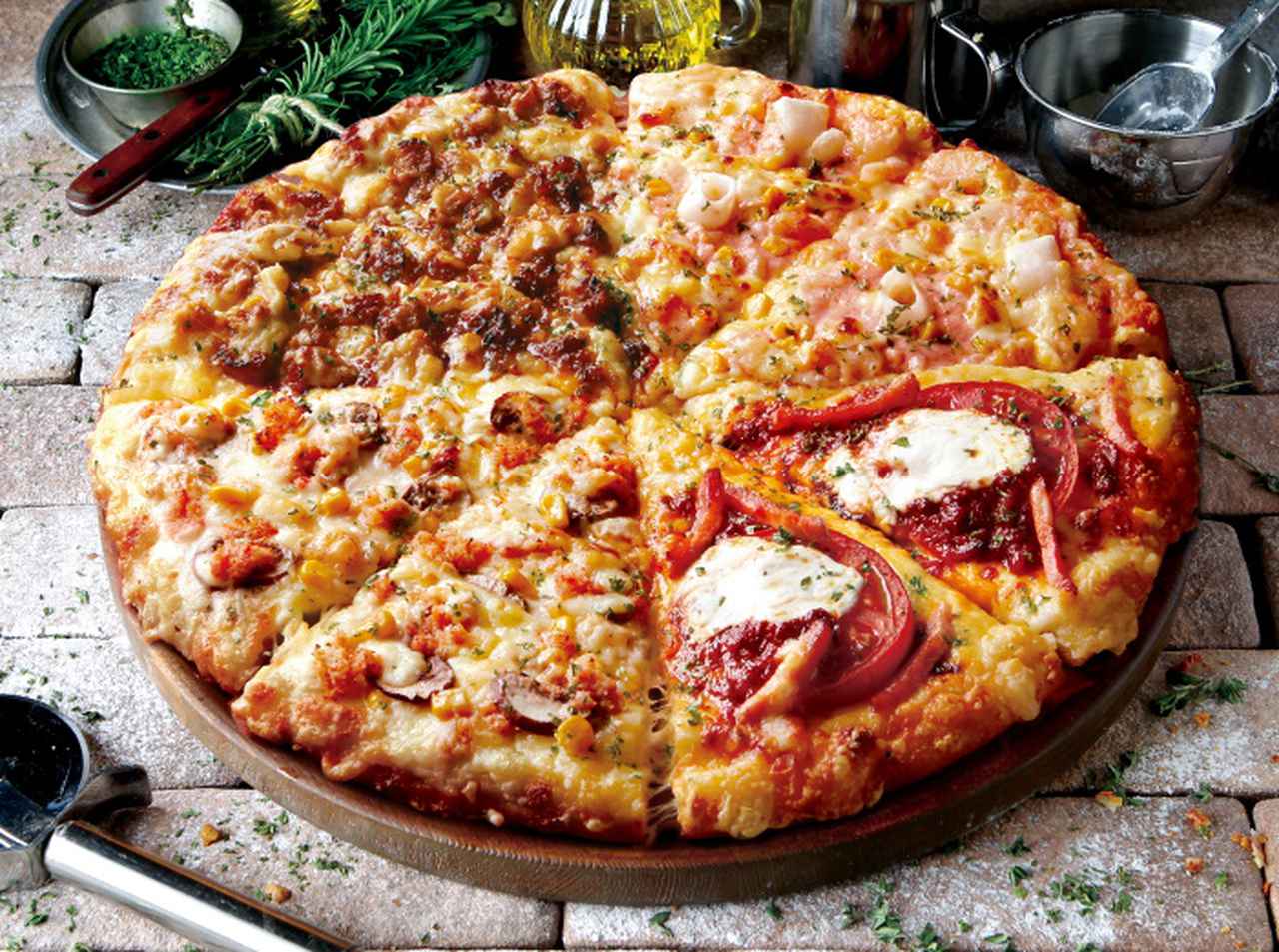 ピザーラ、冬限定「カニのよくばりクォーター」が登場