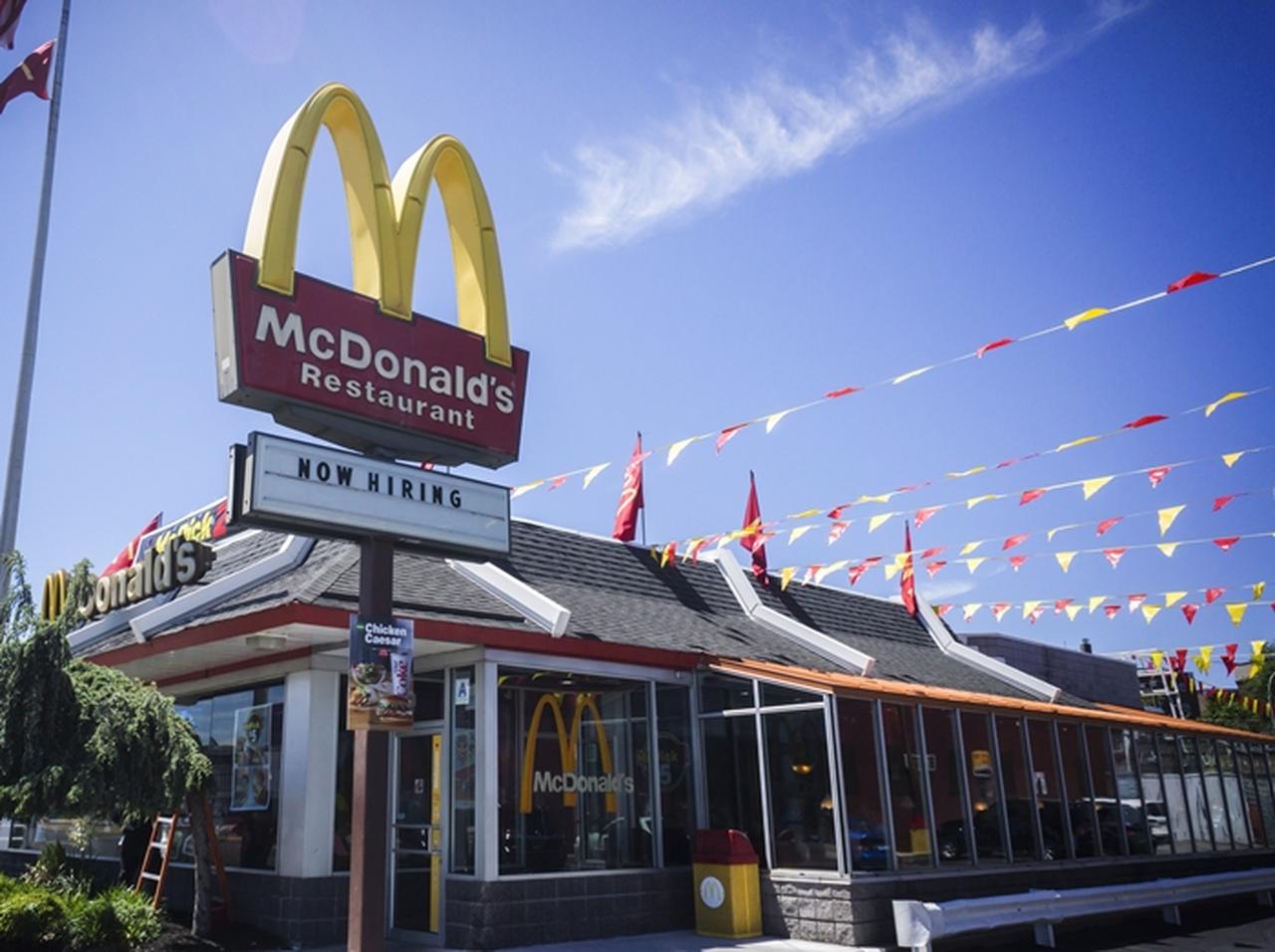 マクドナルドのドライブスルーで男性がものすごい「復讐」をする