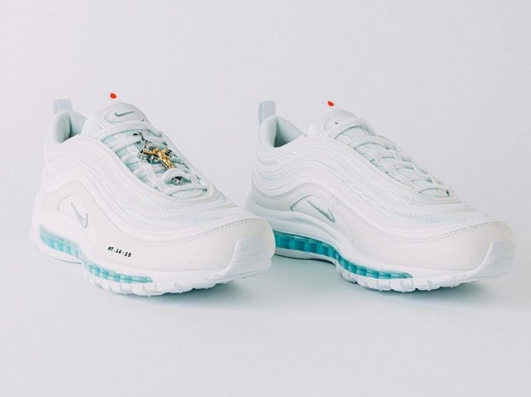 ナイキAir Max、「聖水」が入った“神がかった”スニーカーが登場