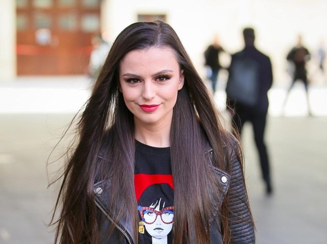 シェール・ロイド、新曲「M.I.A.」のMVで「自身のブランド」のコレクションをチラ見せ