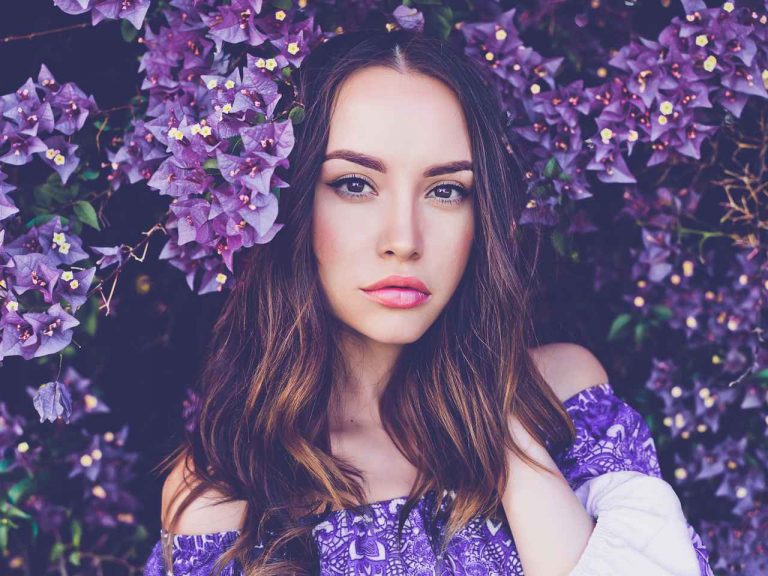 この秋注目!大人気の「ぶどう色リップ」をマスターするコツは?