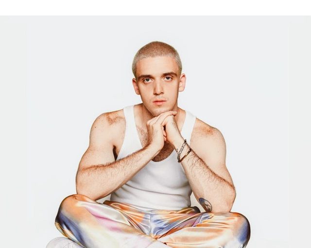 ラウヴ、デビューアルバム『～ハウ・アイム・フィーリング～』に登場する6色の自分とは？