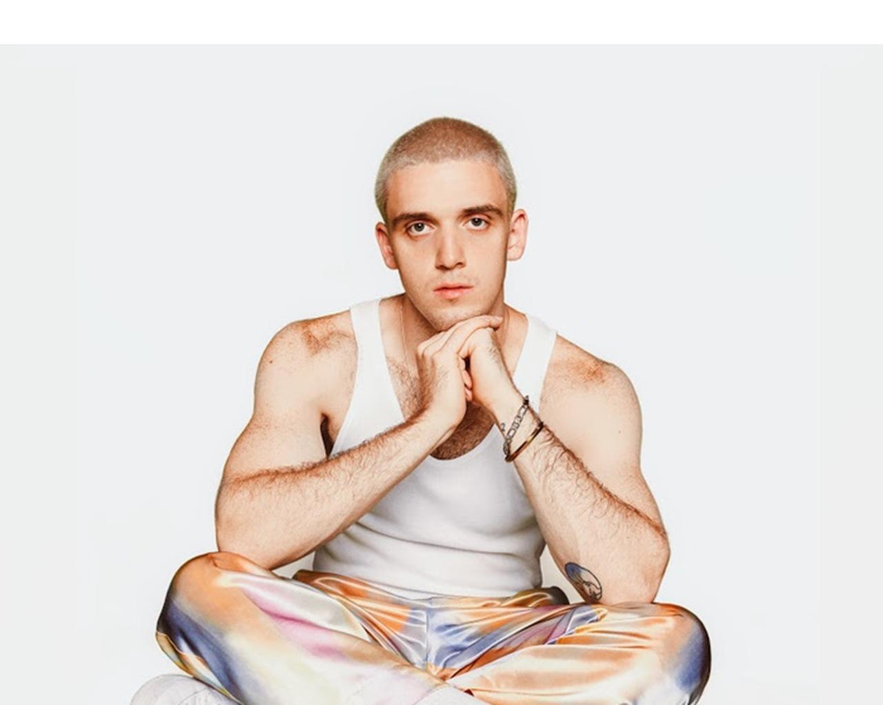 ラウヴ、デビューアルバム『～ハウ・アイム・フィーリング～』に登場する6色の自分とは？