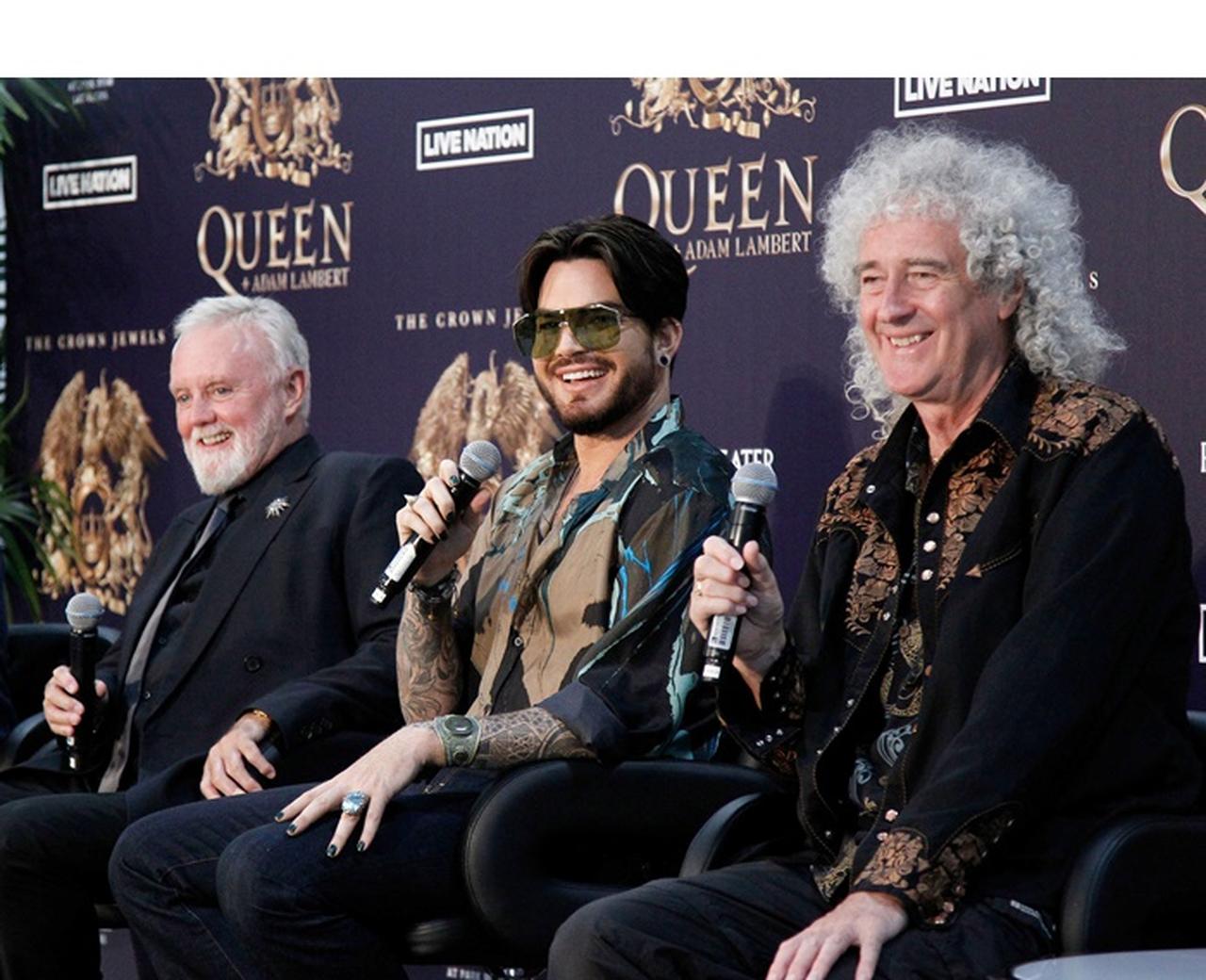 アダム・ランバート、クイーンとの久々の3ショットは孫のよう