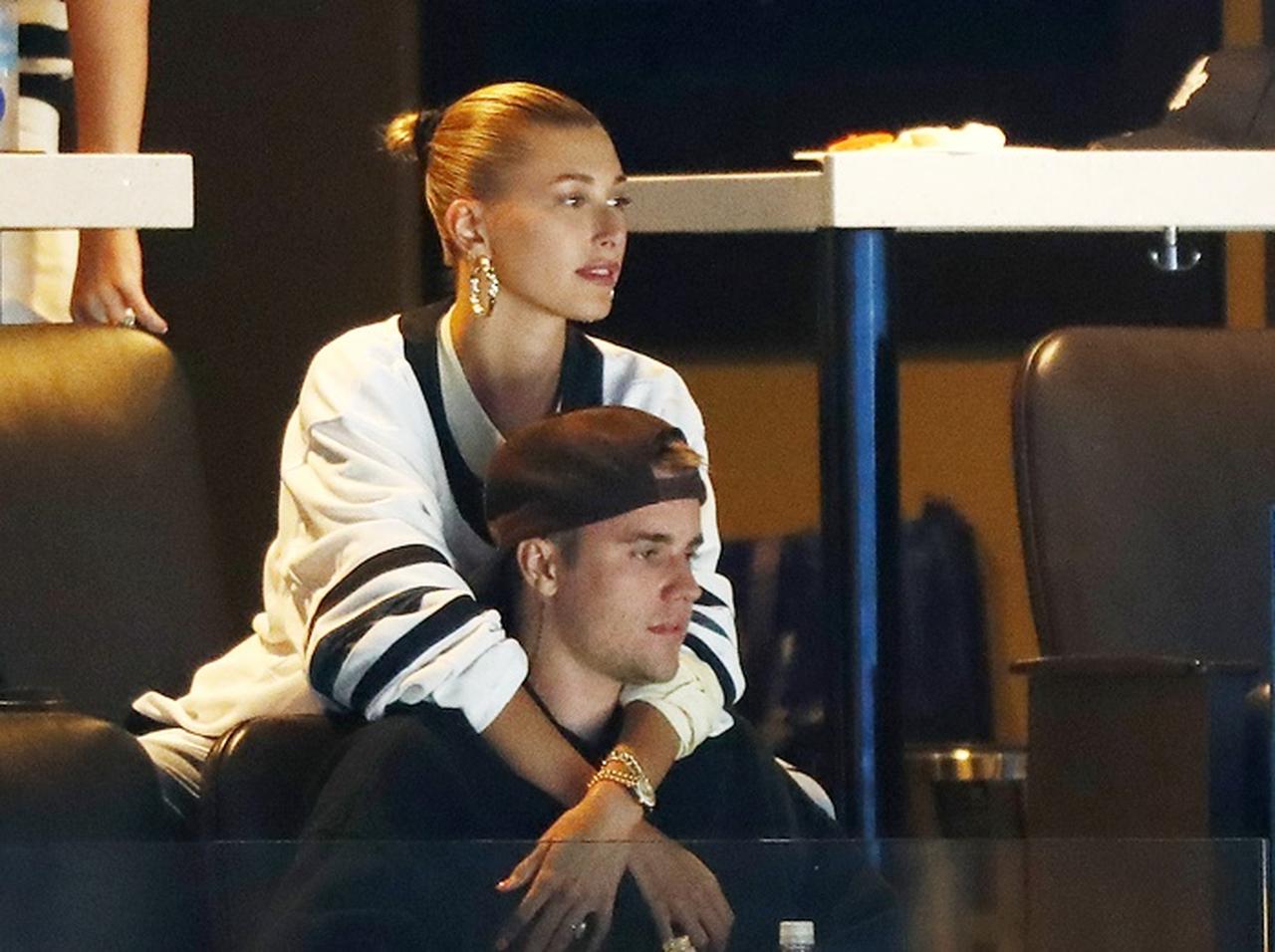 ジャスティン・ビーバー、妻に「手作りのネックレス」をプレゼント