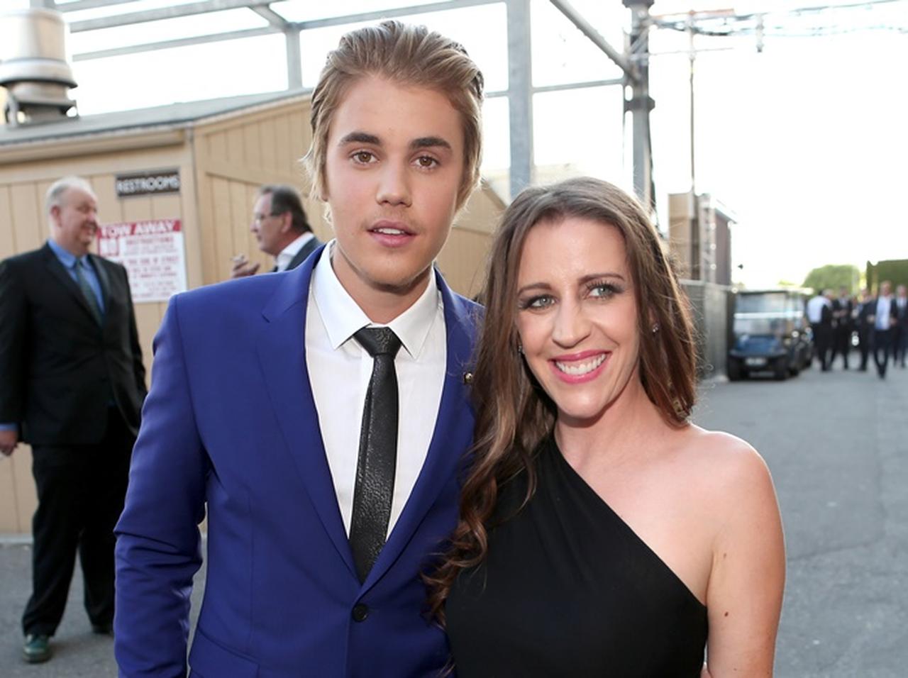 ジャスティン・ビーバー、結婚式直前の母親の「リアクション」がもらい泣き必至