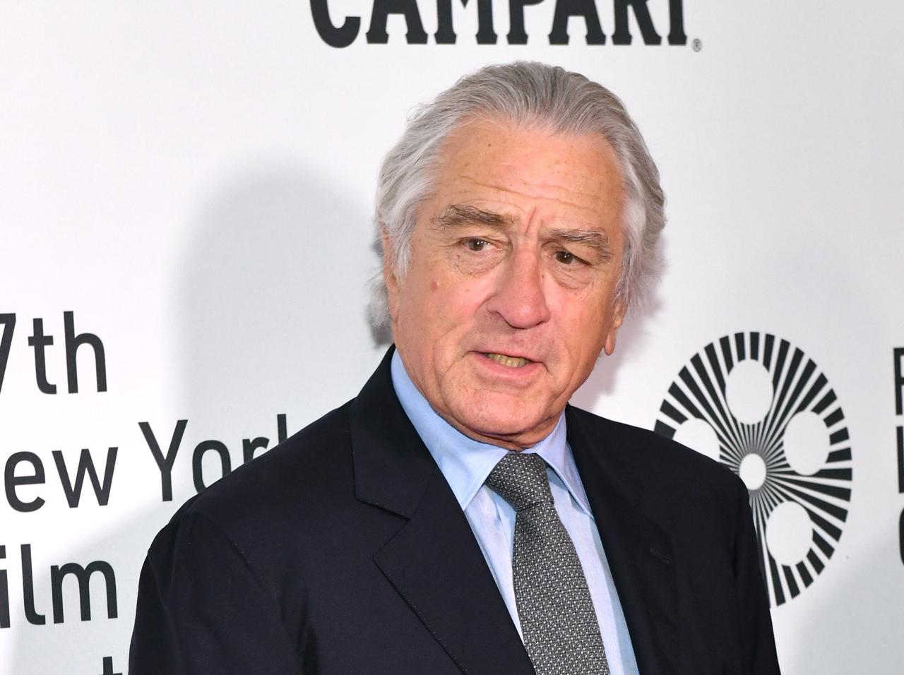 ロバート・デ・ニーロ、「パワハラ」「セクハラ」で“13億円”の裁判を起こされる