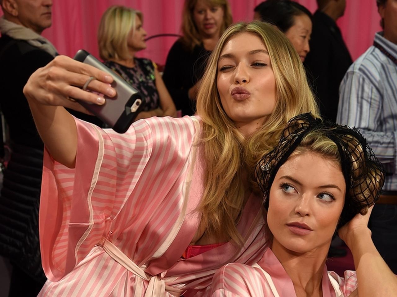 ジジ・ハディッド、破局後はテイラー・スウィフトやマーサ・ハントら「女友達」と夜遊び