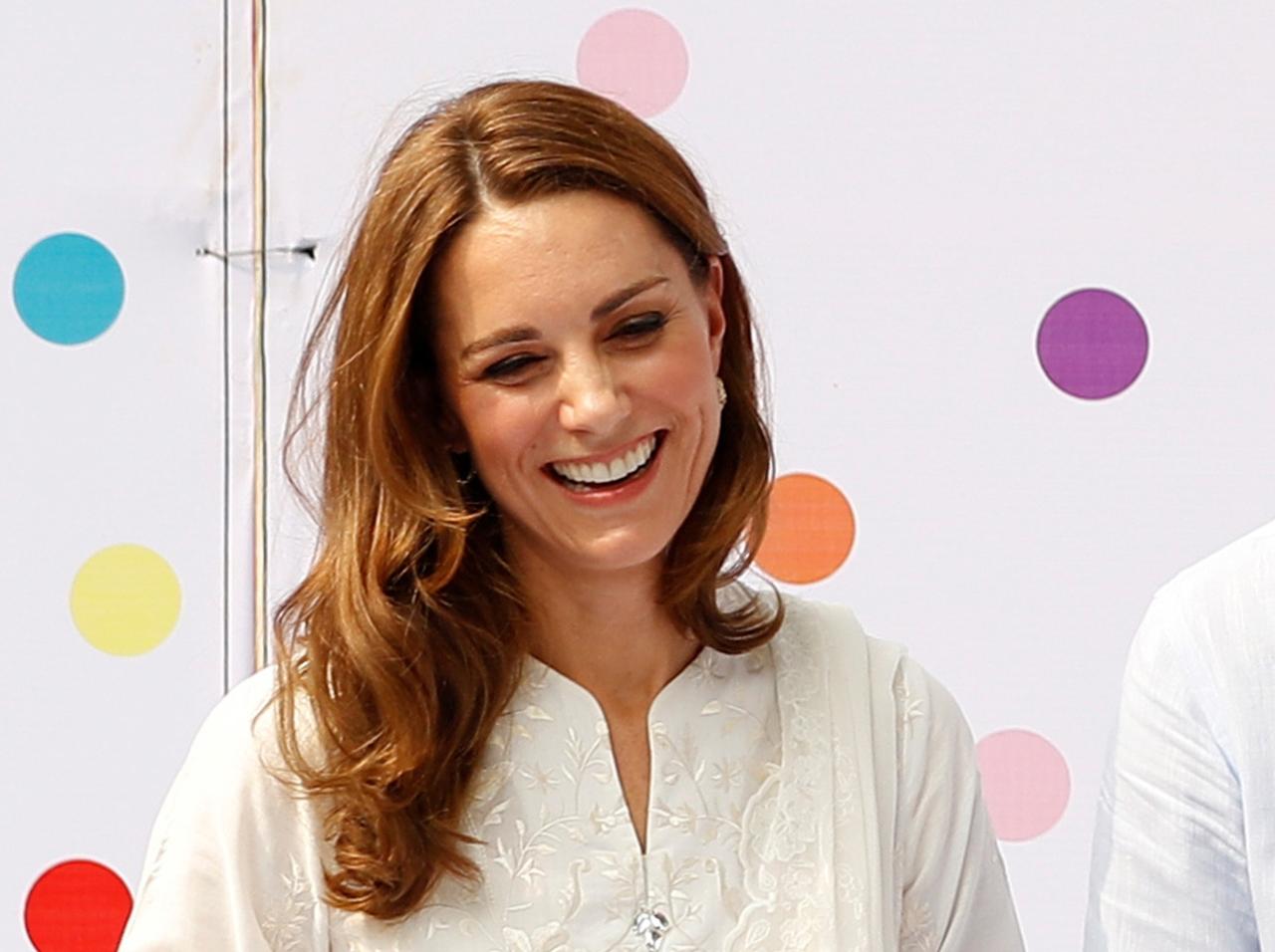 キャサリン妃、「4000円」の靴でジョージ王子シャーロット王女と『お揃コーデ』完成